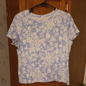 Studio Works Light Blue and White Floral Short Sleeve Tee